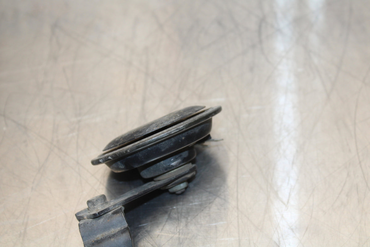 01-03 SUZUKI GSXR600 HORN SIGNAL BB145