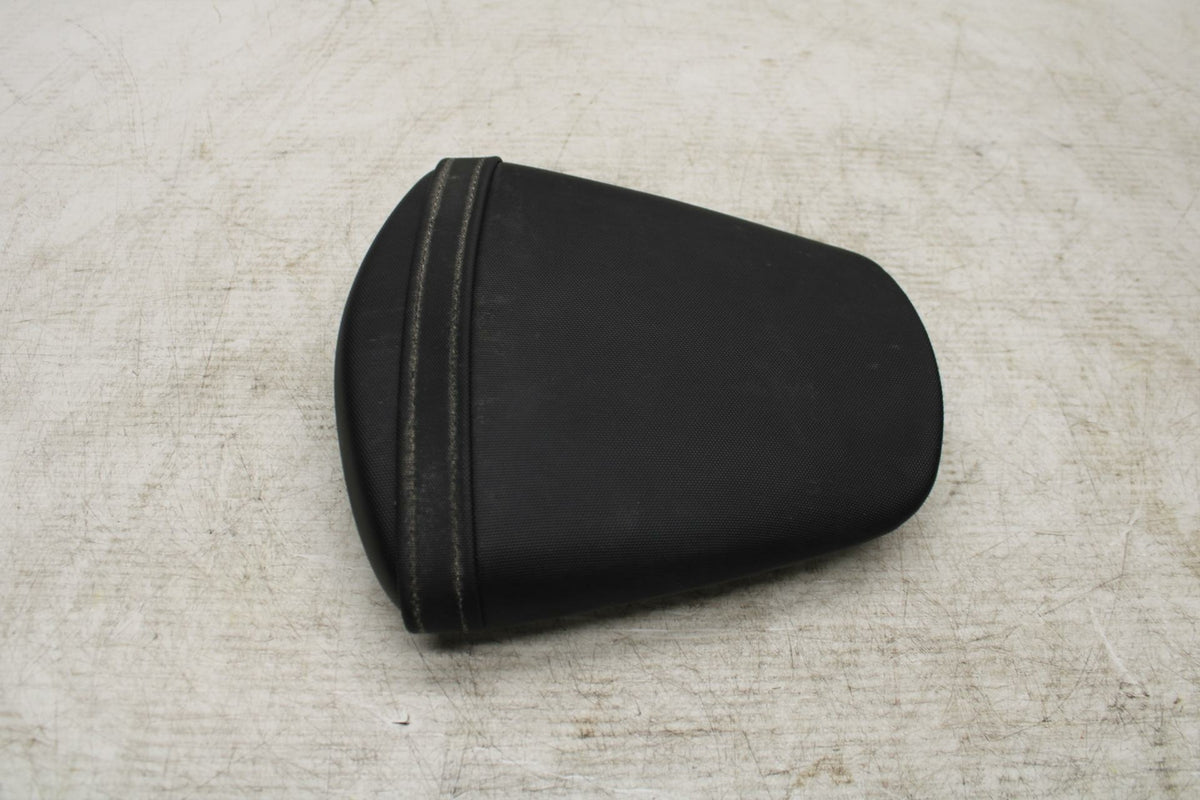 11-19 SUZUKI GSXR600 REAR BACK PASSENGER TANDEM SEAT PAD SADDLE PILLION BB371