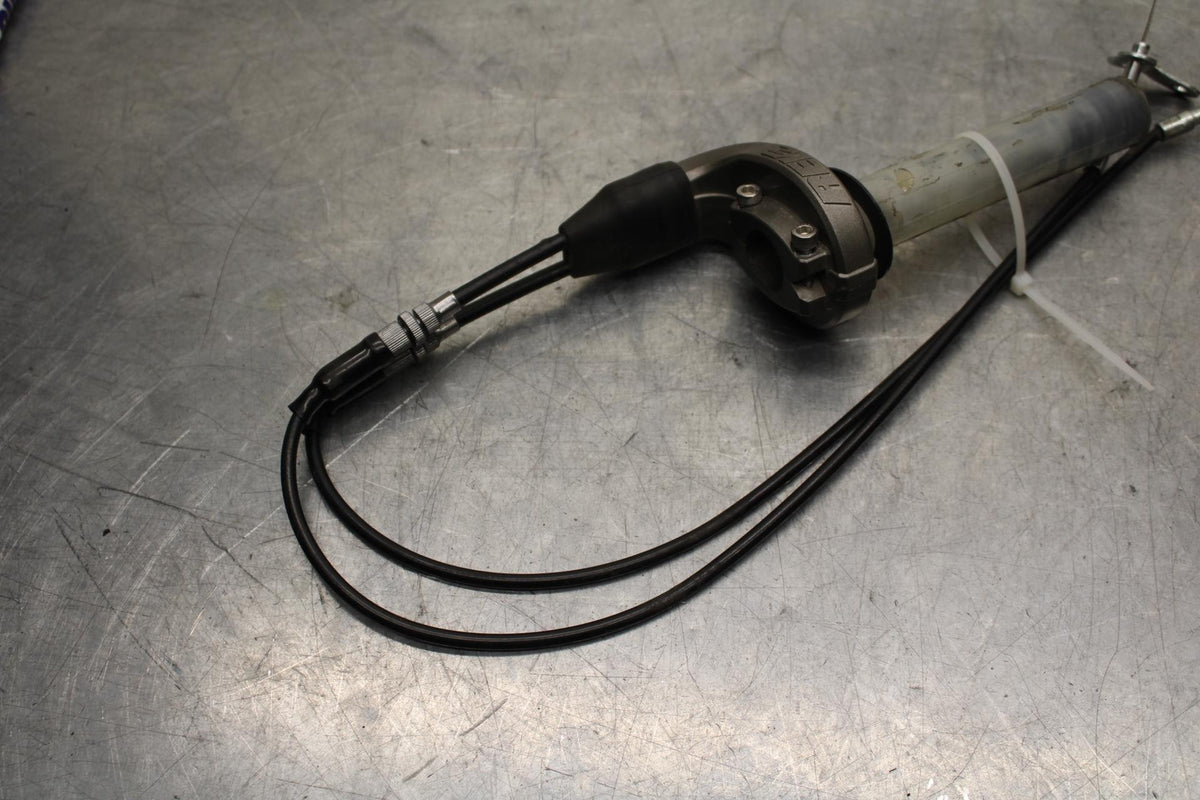 2007 Yamaha YZF R1 RIGHT THROTTLE GRIP BB575