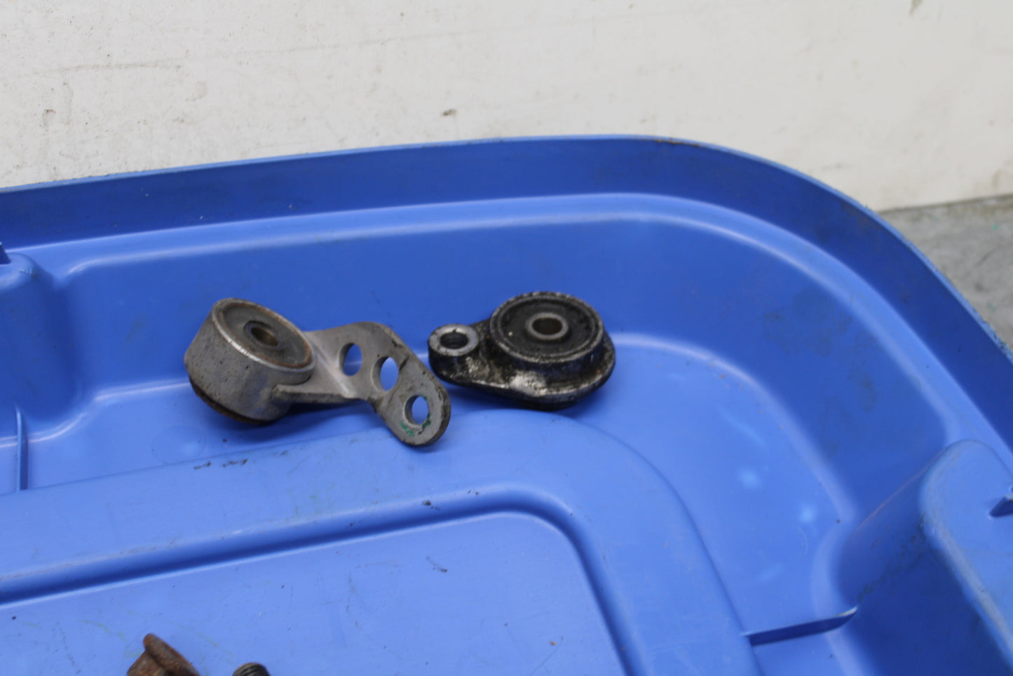 08-10 SUZUKI GSXR 600 MOUNTING BOLTS HARDWARE MOTOR SCREWS BB132