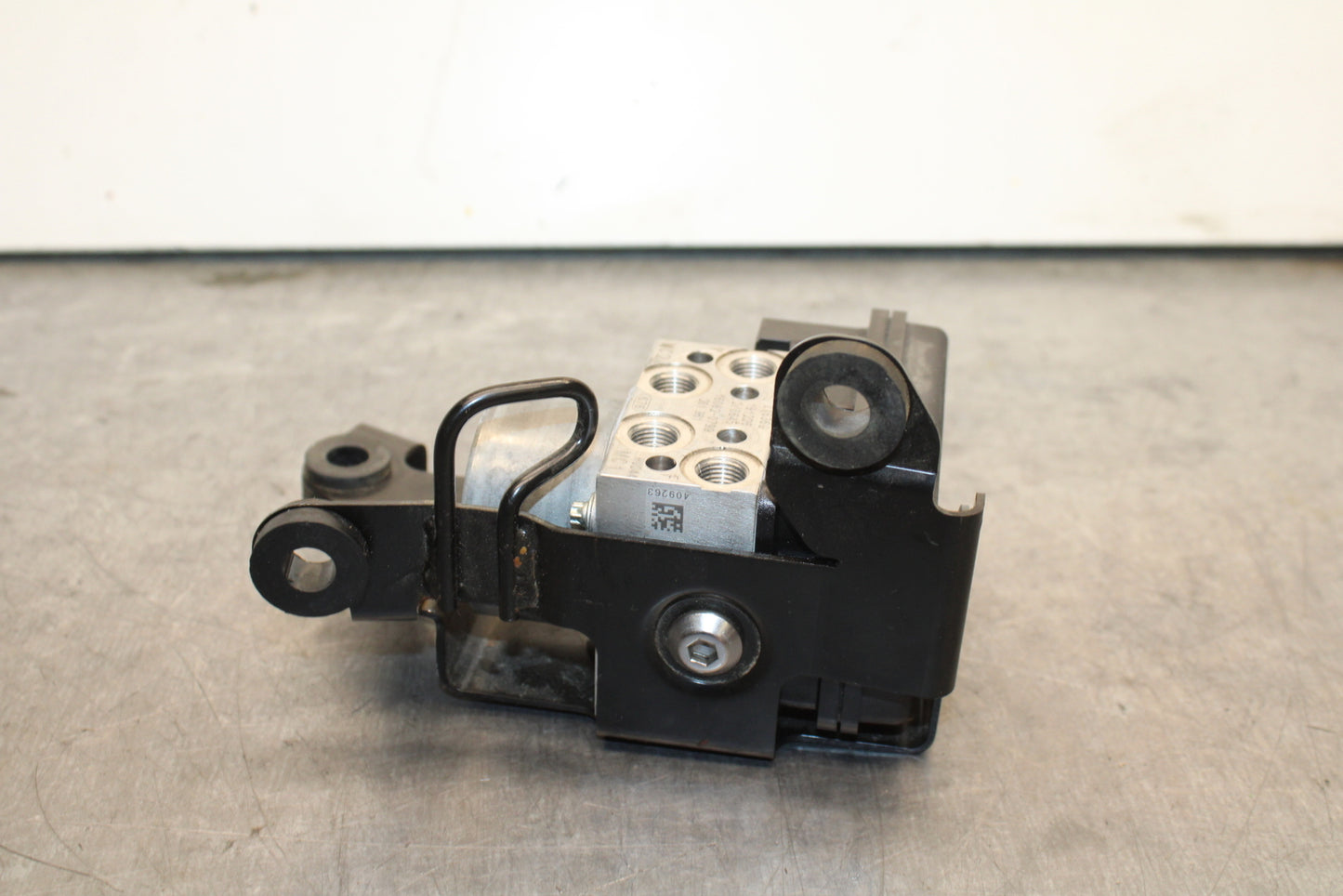 19-23 KAWASAKI NINJA ZX6R ABS PUMP UNIT MODULE BB749