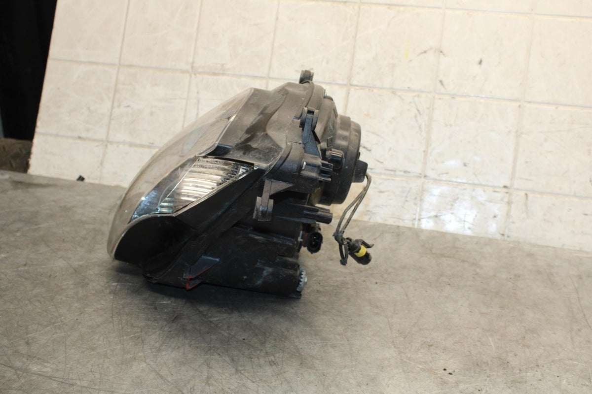 06-07 SUZUKI GSXR600 FRONT HEADLIGHT HEAD LIGHT LAMP BB543