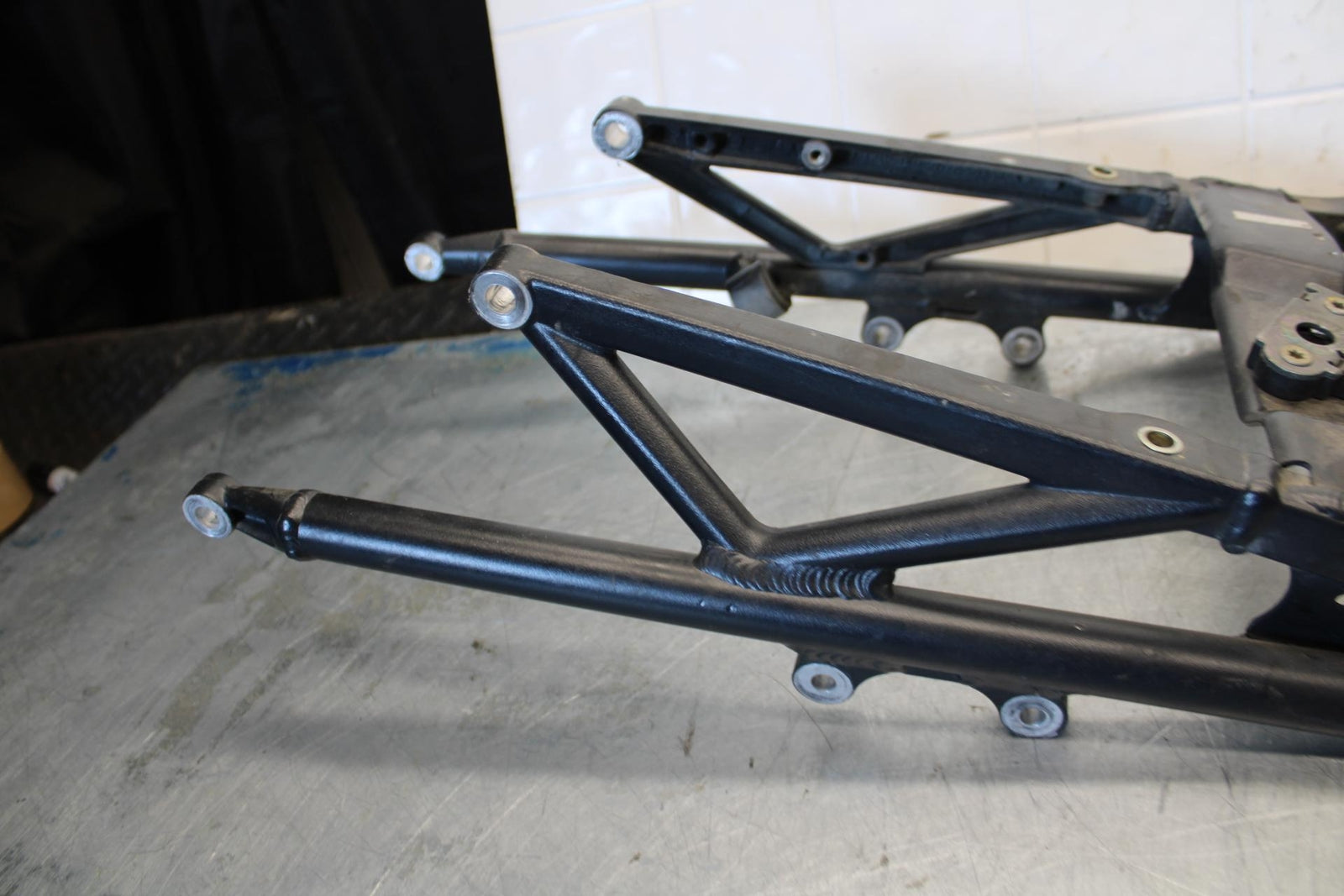 2006 Triumph Daytona 675 Triple REAR SUBFRAME BACK SUB FRAME BB434