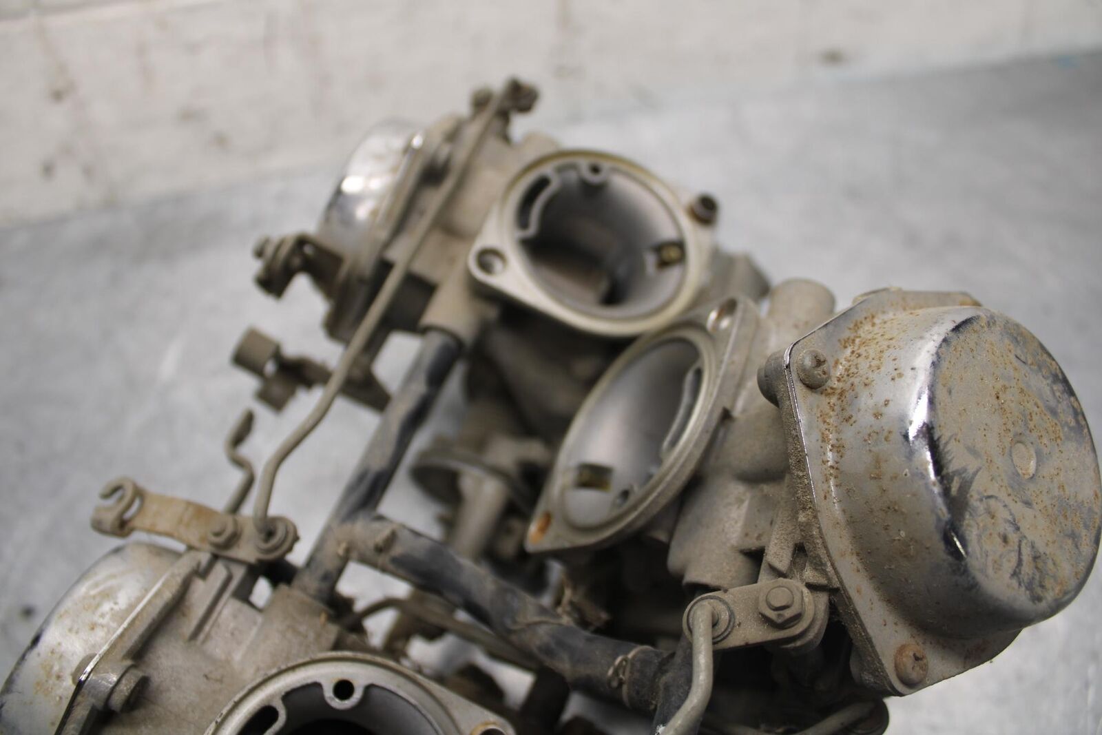 1984 Honda Interceptor 750 VF750F CARBS CARBURETORS BB38