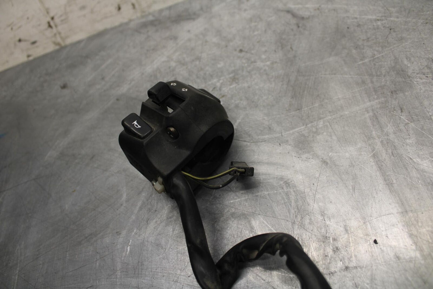 1998 Suzuki TL1000S LEFT CLIP ON HANDLE HORN SIGNALS SWITCH  BB508