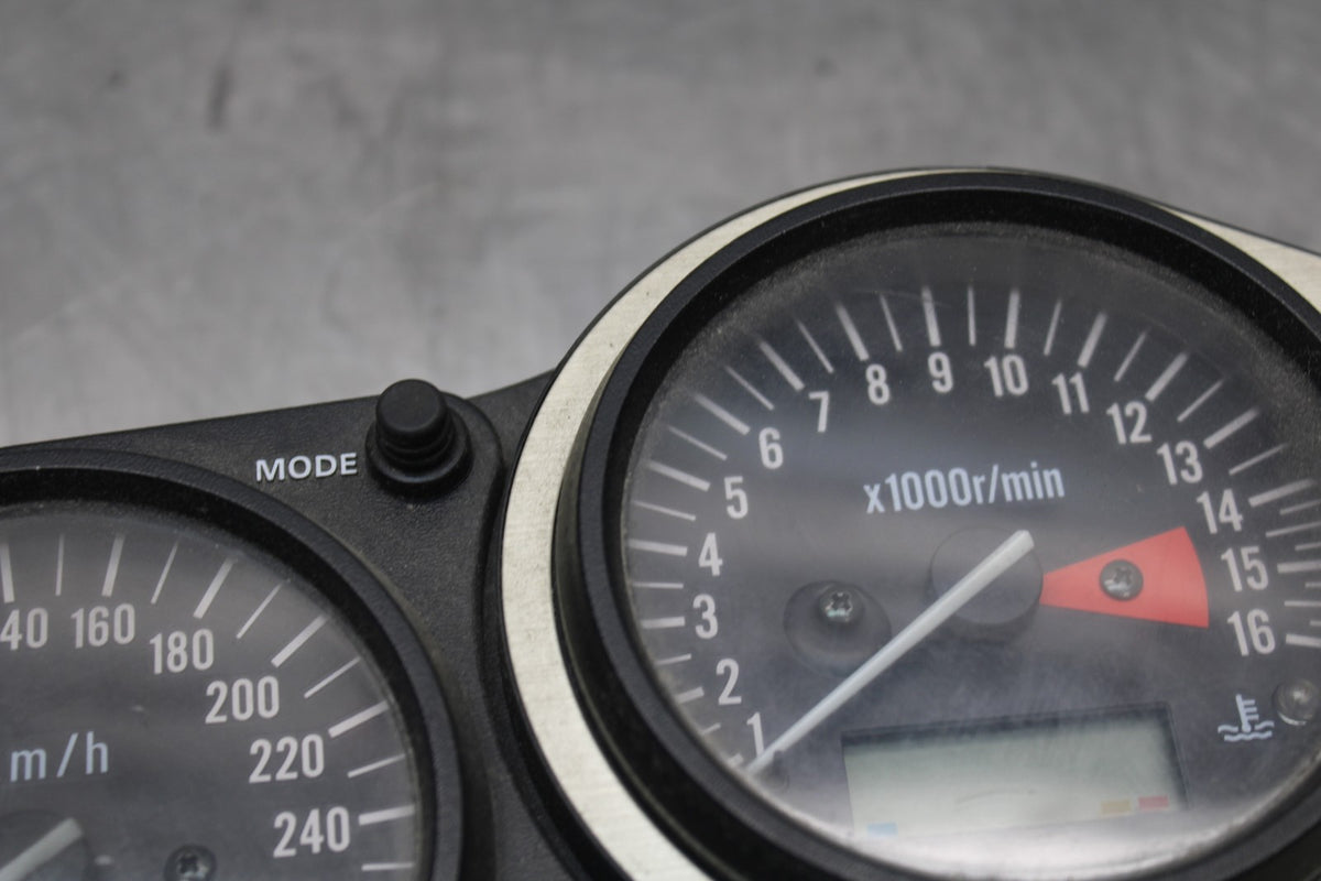 98 KAWASAKI NINJA ZX6 SPEEDO GAUGES DISPLAY CLUSTER SPEEDOMETER TACHOMETER BB870