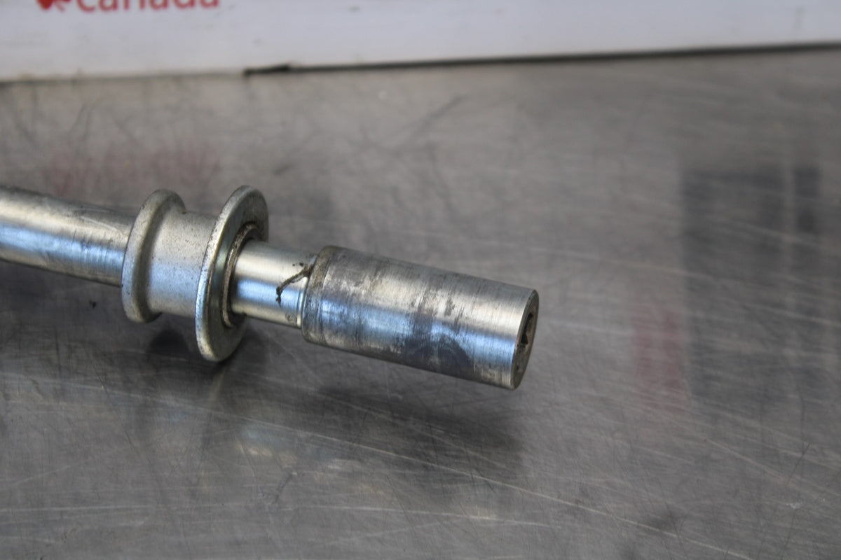 05-09 SUZUKI BOULEVARD C90 FRONT WHEEL RIM AXLE PIVOT BOLT BB791