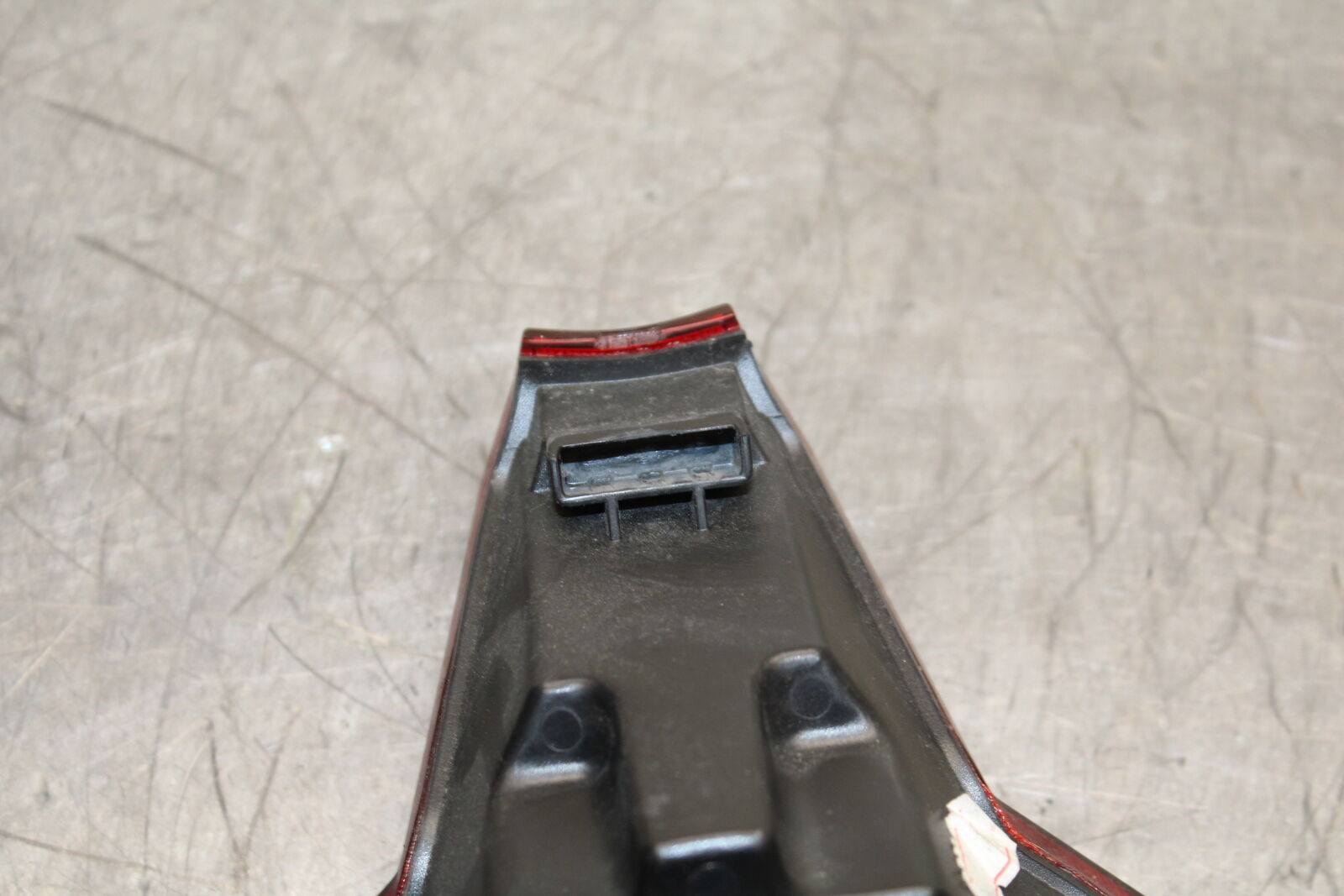 19-22 KAWASAKI Z400 REAR TAIL TAILLIGHT BACK BRAKE LIGHT BB738