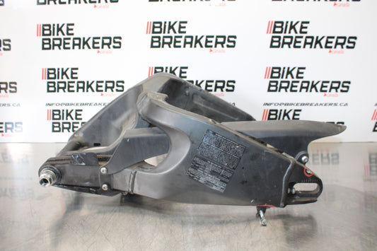 13-18 KAWASAKI NINJA ZX6R REAR SWINGARM BACK SUSPENSION SWING ARM BB143