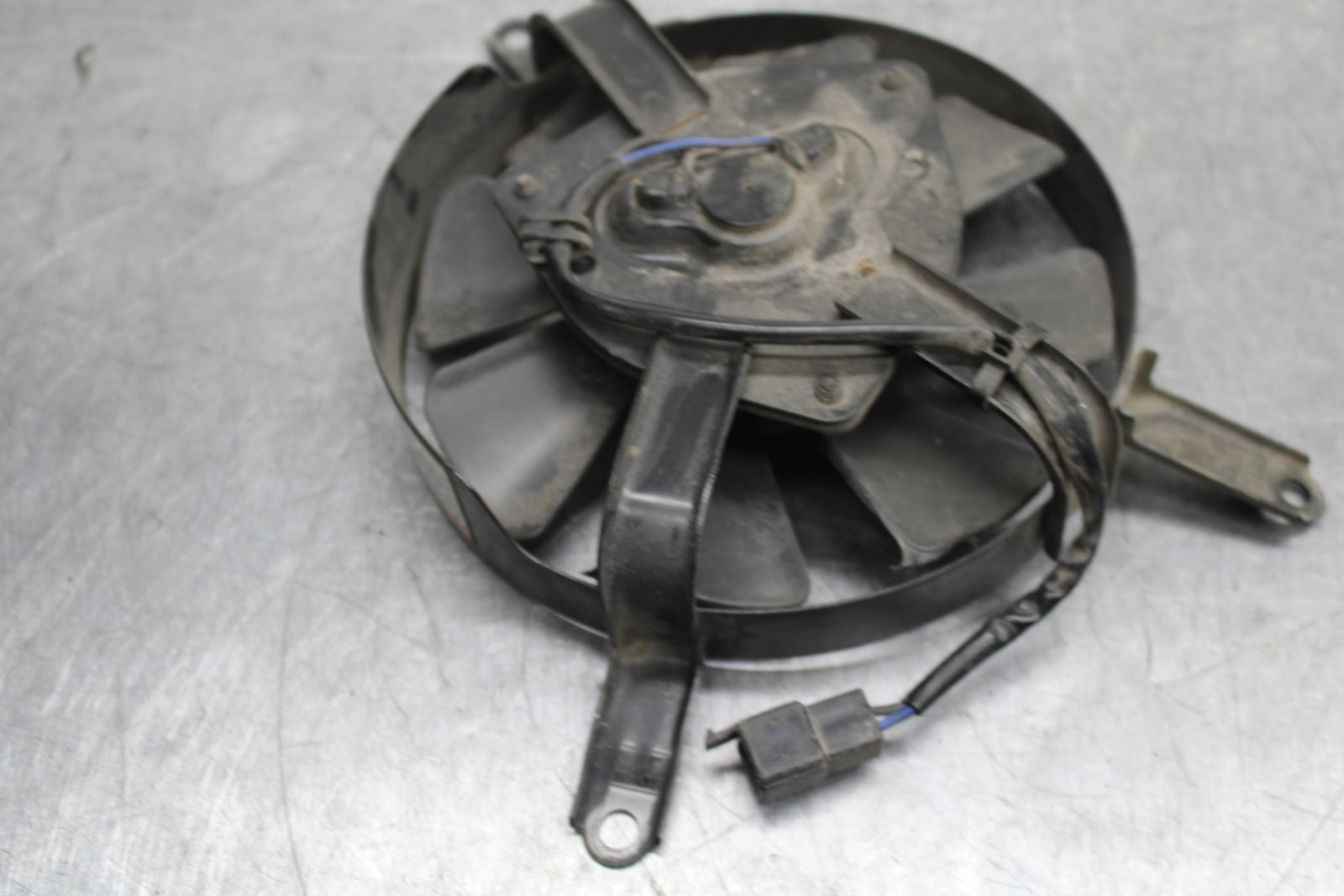 97-99 SUZUKI GSXR600 SRAD ENGINE RADIATOR COOLING FAN BB123