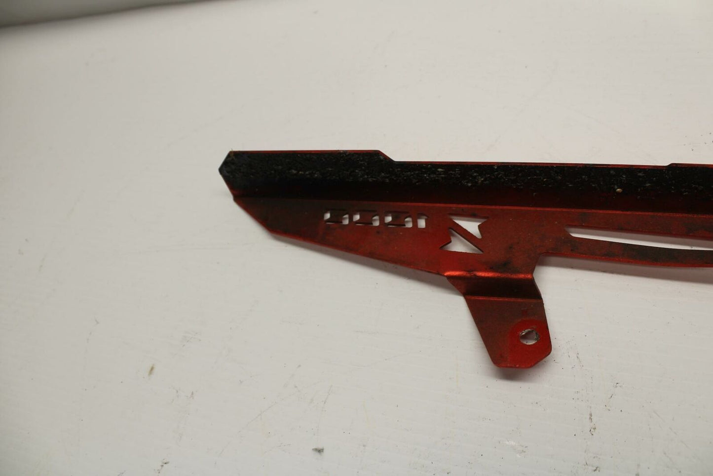 11-12 KAWASAKI Z1000 AFTERMARKET ALUMINUM RED REAR BACK DRIVE CHAIN GUARD  BB249