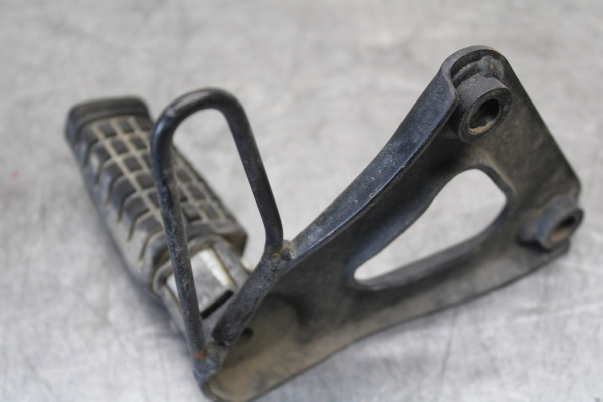 08-18 KAWASAKI KLR650 LEFT REAR BACK PASSENGER PEG BB707