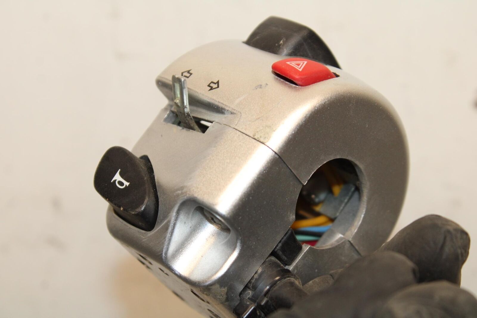 2013 Suzuki Boulevard C50T LEFT CLIP ON HANDLE HORN SIGNALS SWITCH  BB625