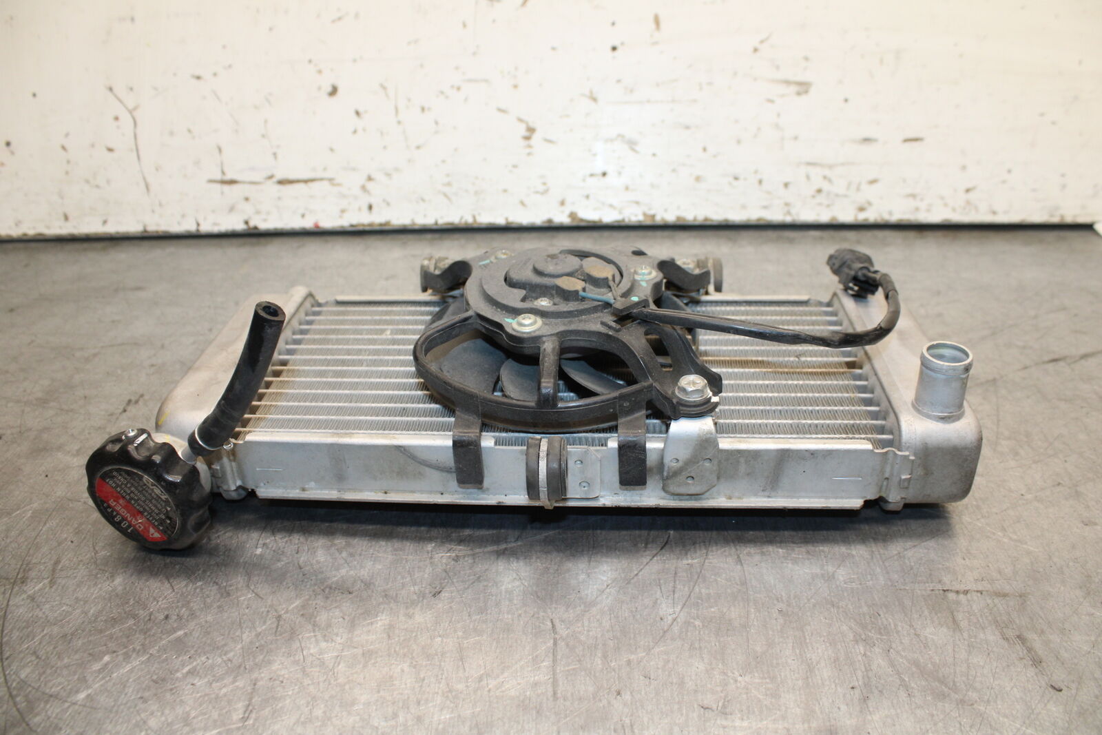 15-16 HONDA CB300F ENGINE RADIATOR MOTOR COOLER COOLING RADIATER BB740