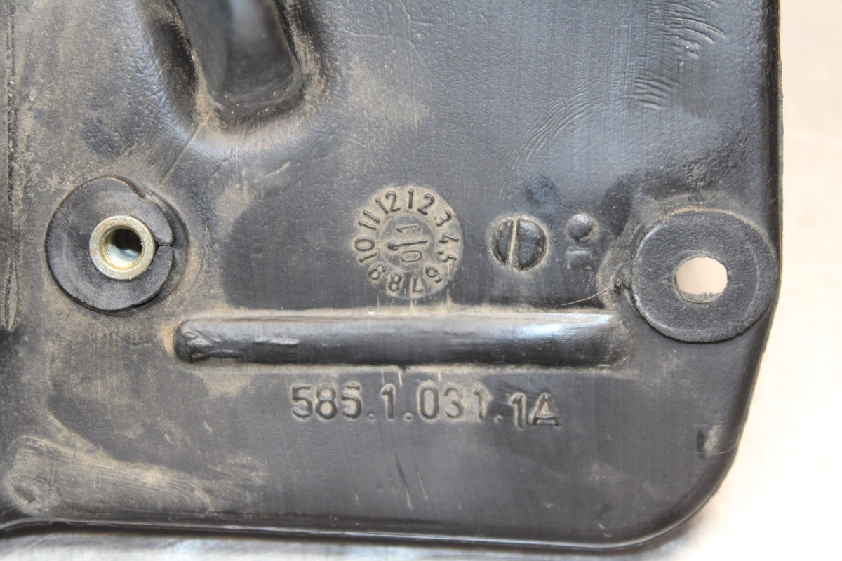 02 DUCATI MONSTER 620 ENGINE MOTOR OIL BREATHER TANK BB851