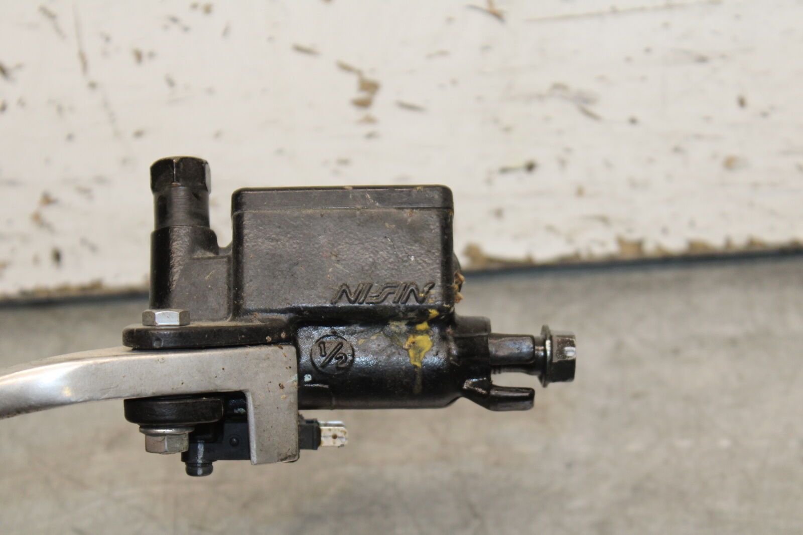 15-16 HONDA CB300F FRONT BRAKE MASTER CYLINDER w/ LEVER BB740