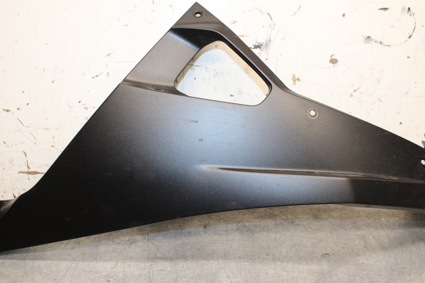 24 KAWASAKI NINJA 500 ABS RIGHT LOWER BOTTOM BELLY SIDE FAIRING COWL  BB730
