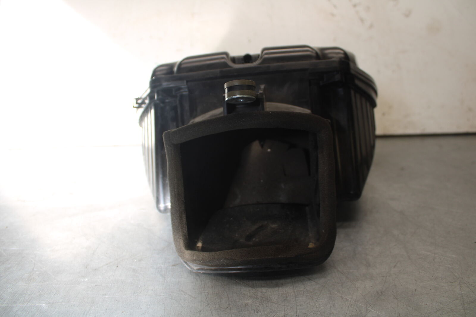 09-12 KAWASAKI NINJA ZX6R AIRBOX AIR INTAKE FILTER BOX 11010-0198 BB698