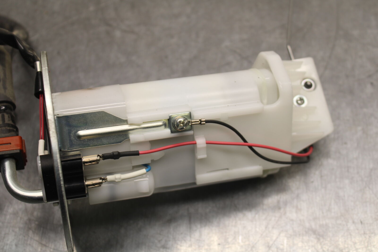 18-23 KAWASAKI NINJA 400 EX400 ABS FUEL PUMP GAS PETROL SENDER UNIT BB747