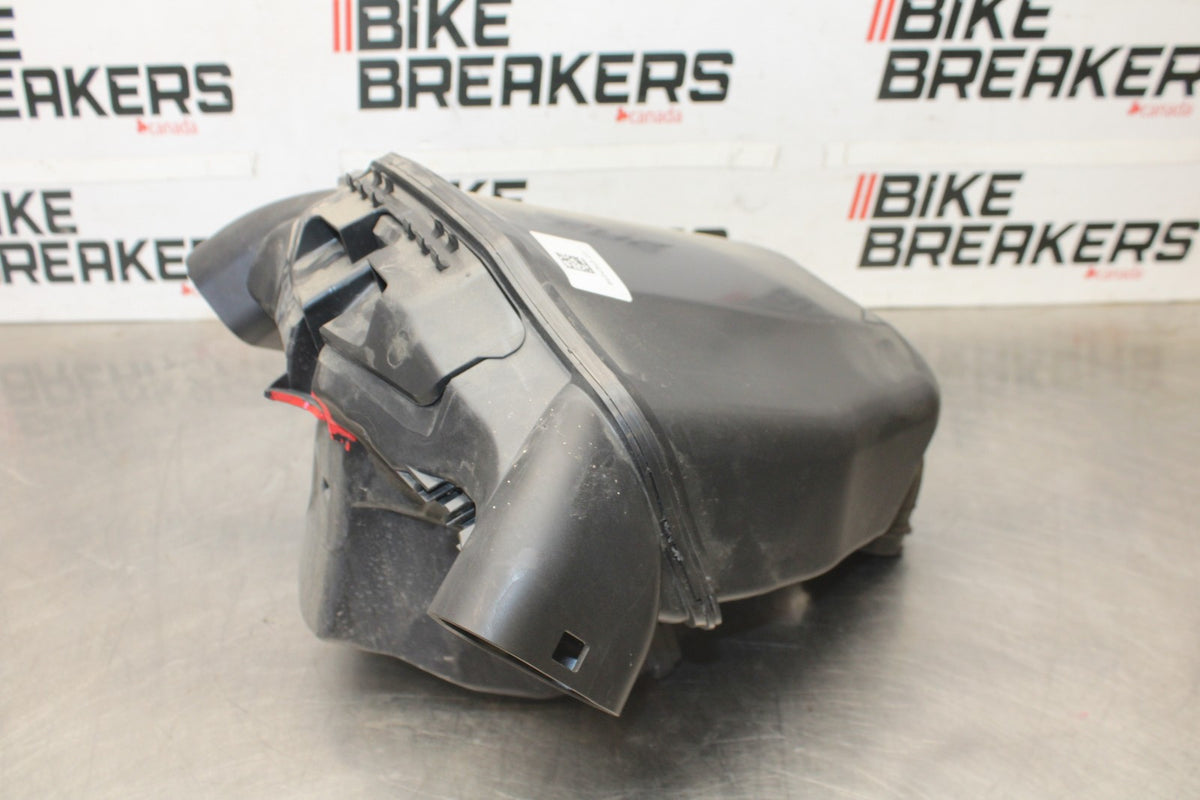 20-23 BMW F900R AIRBOX AIR INTAKE FILTER BOX BB923