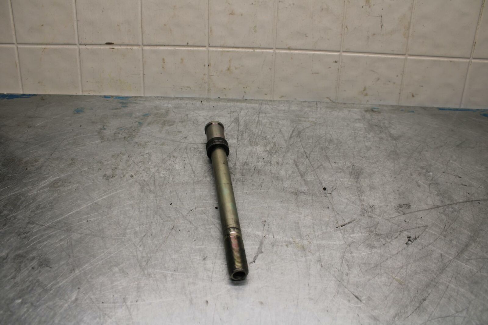 10-13 KAWASAKI Z1000 FRONT WHEEL RIM AXLE PIVOT BOLT  BB421