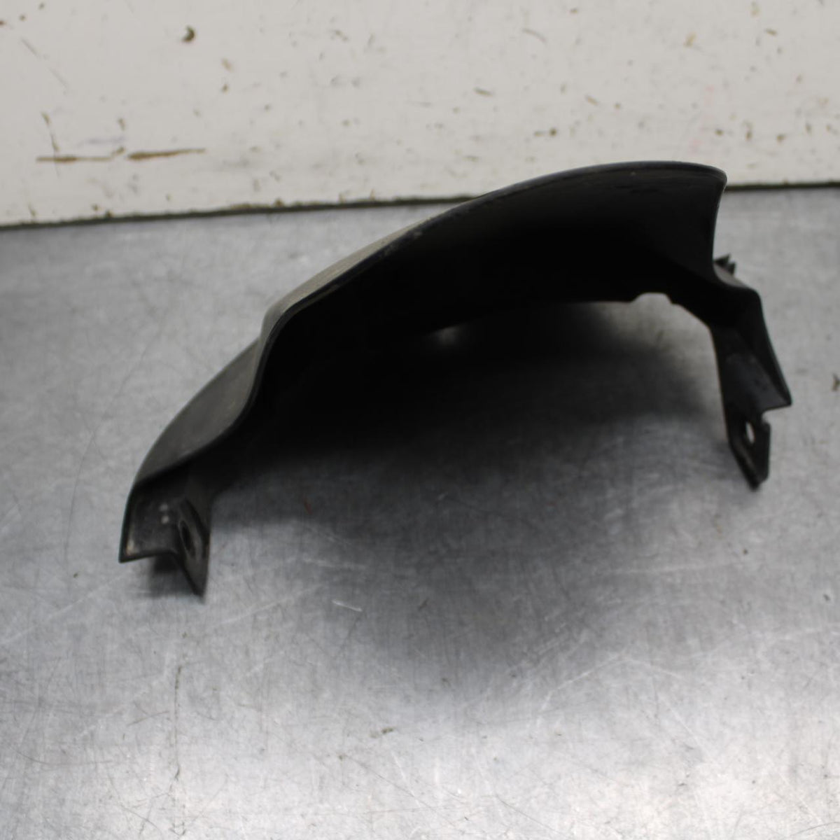 06-07 SUZUKI GSXR750 REAR BACK WHEEL TIRE HUGGER FENDER 63112-01H00 BB645