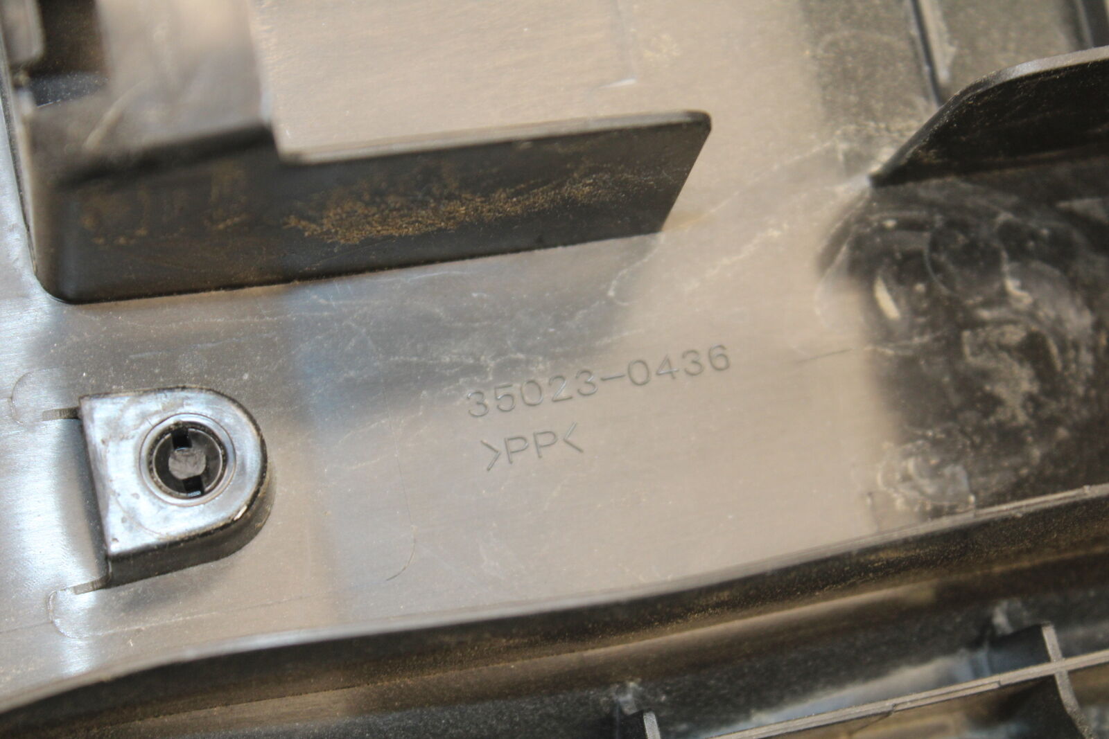 18-23 KAWASAKI NINJA 400 EX400 ABS REAR TAIL UNDERTAIL FAIRING COWL FENDER BB747