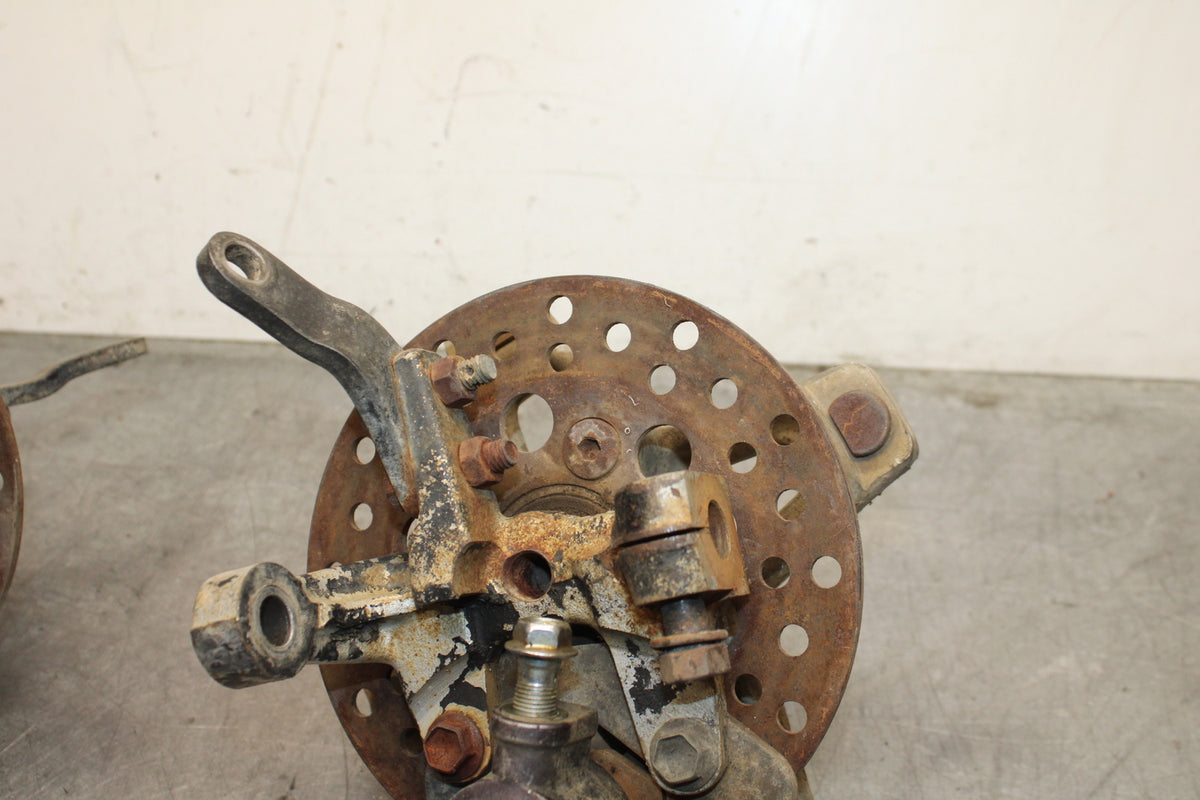 85-86 SUZUKI QUADRACER 250 FRONT WHEEL RIGHT LEFT HUBS HUB SET BB126