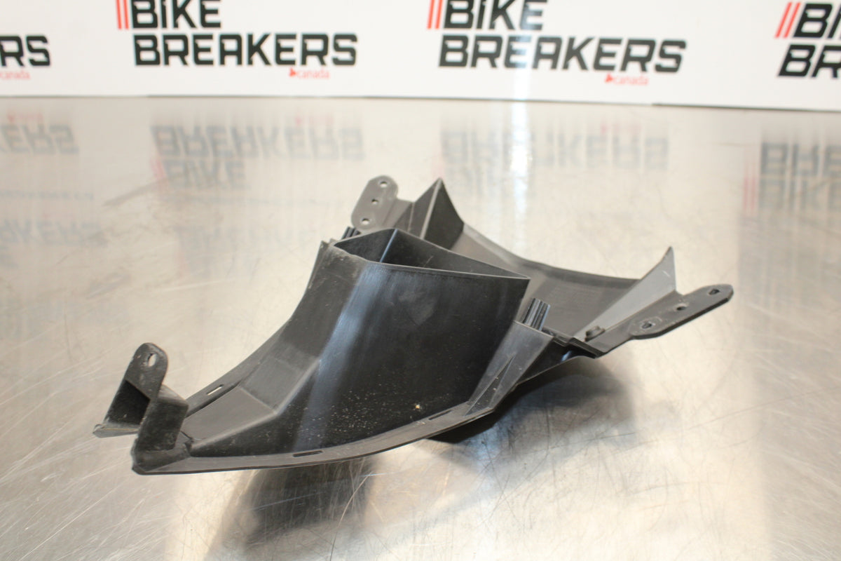 13-18 KAWASAKI NINJA ZX6R FRONT CENTER COWL FAIRING BB143