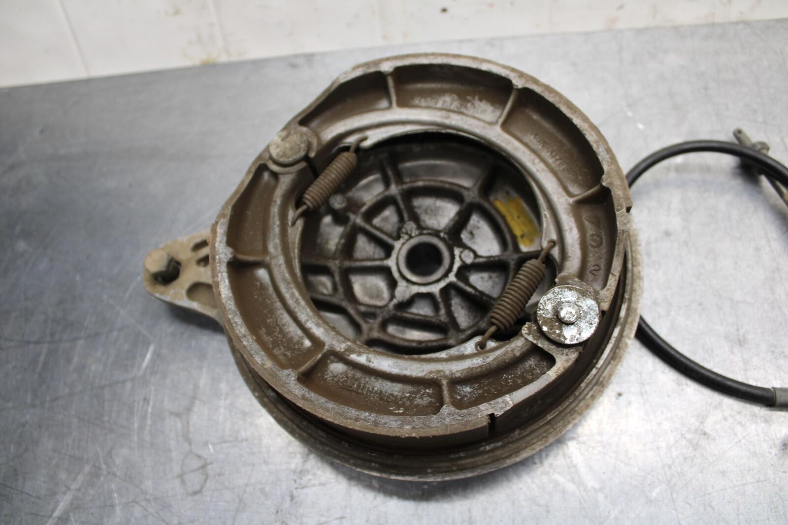 75 SUZUKI GT 550 REAR BRAKE HUB BB72