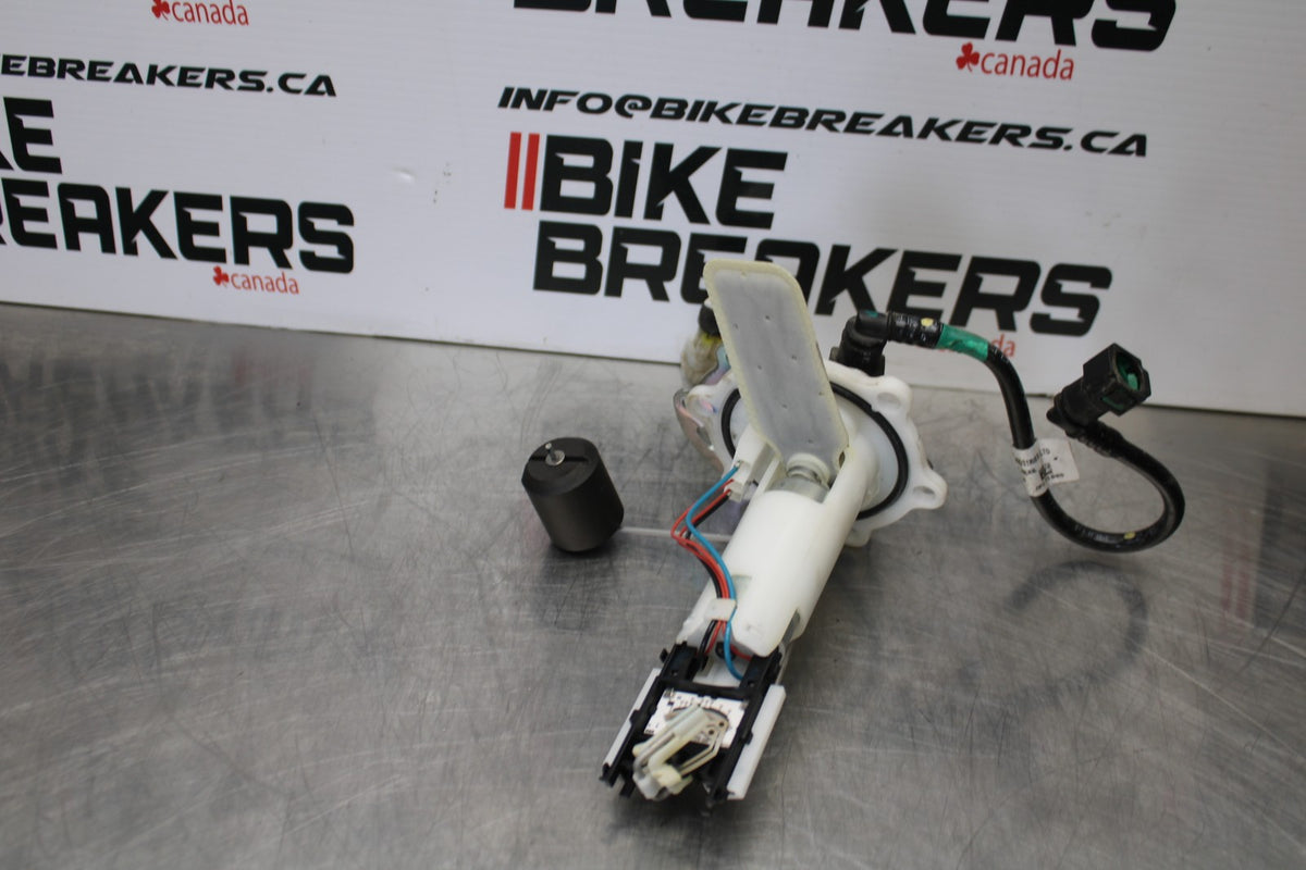 17-22 KTM 390 DUKE FUEL PUMP GAS PETROL SENDER UNIT BB180
