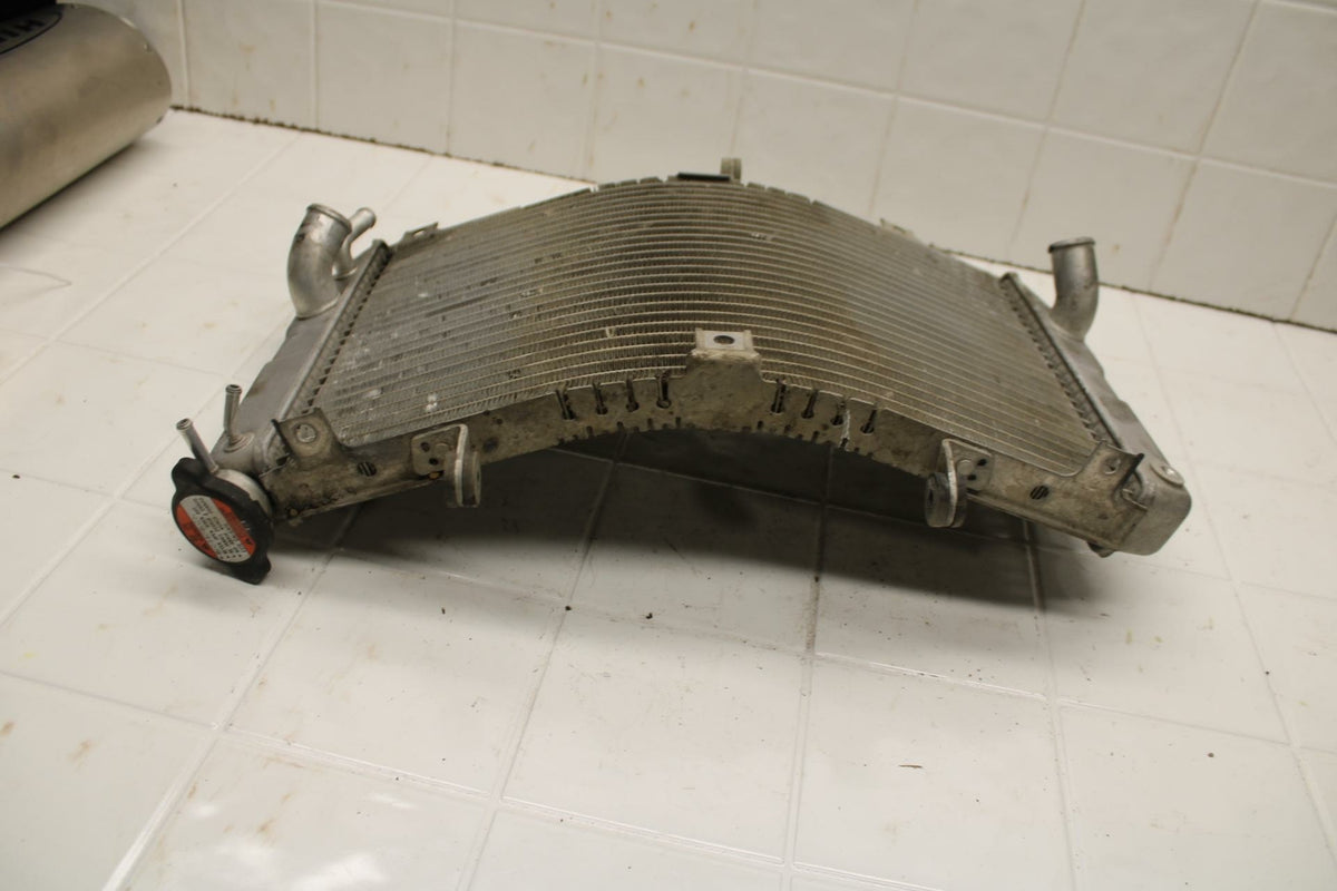 01-02 SUZUKI GSXR750 ENGINE RADIATOR MOTOR COOLER COOLING RADIATER BB402