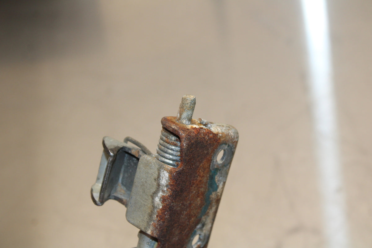 82 HONDA CT70 TRAIL SEAT LATCH  BB138
