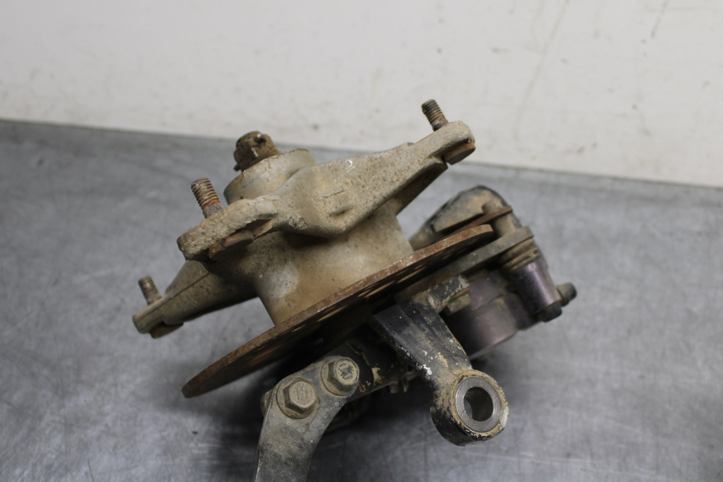 85-86 SUZUKI QUADRACER 250 FRONT WHEEL RIGHT LEFT HUBS HUB SET BB126