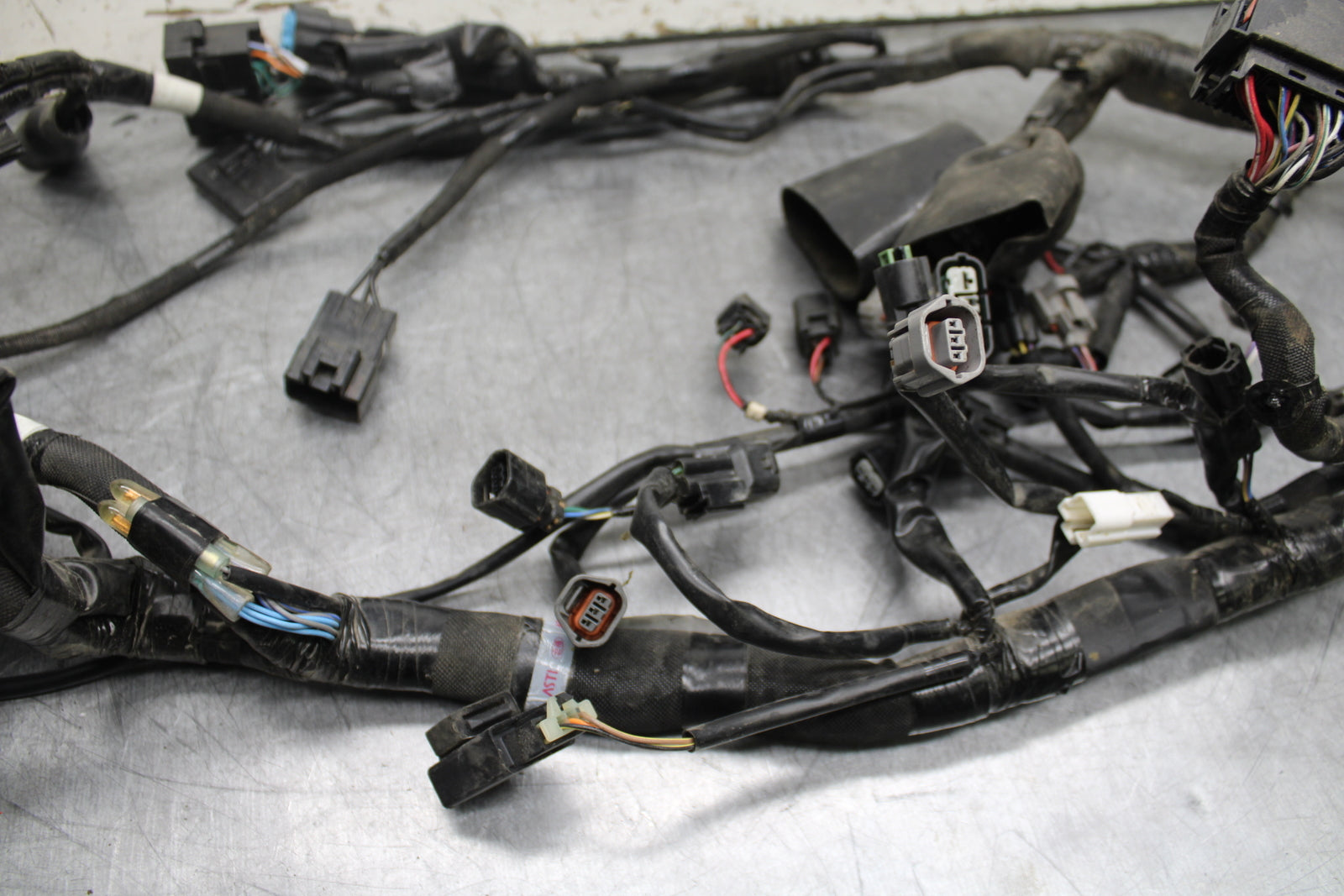 24-25 KAWASAKI NINJA ZX6R MAIN ENGINE WIRING HARNESS WIRE LOOM BB726