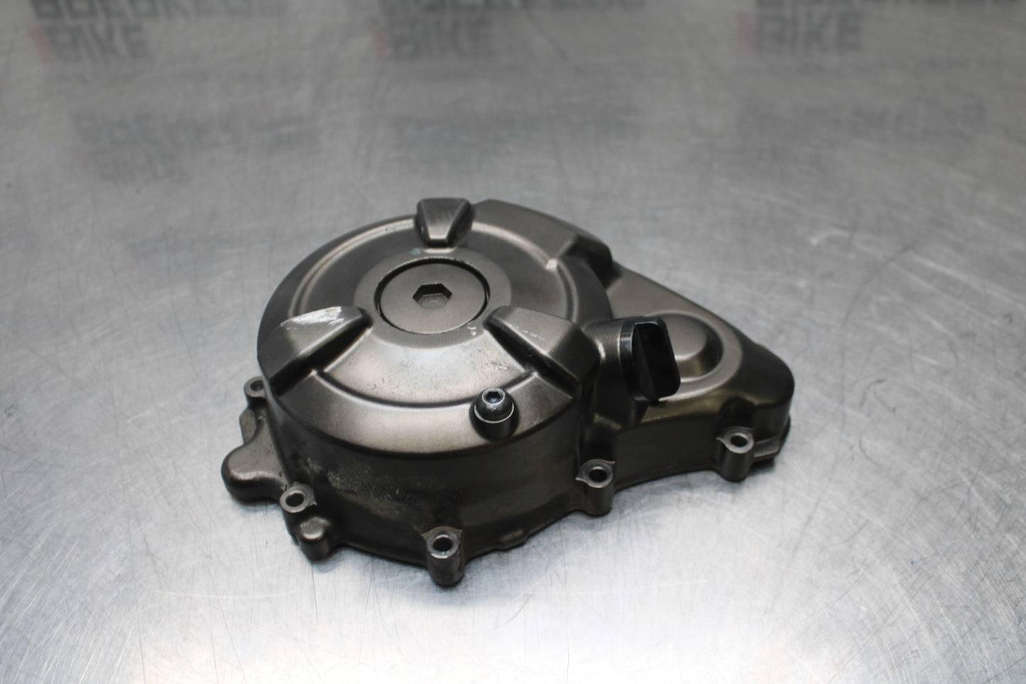 14-17 YAMAHA FZ07 STATOR MAGNETO ALTERNATOR GENERATOR COVER BB766