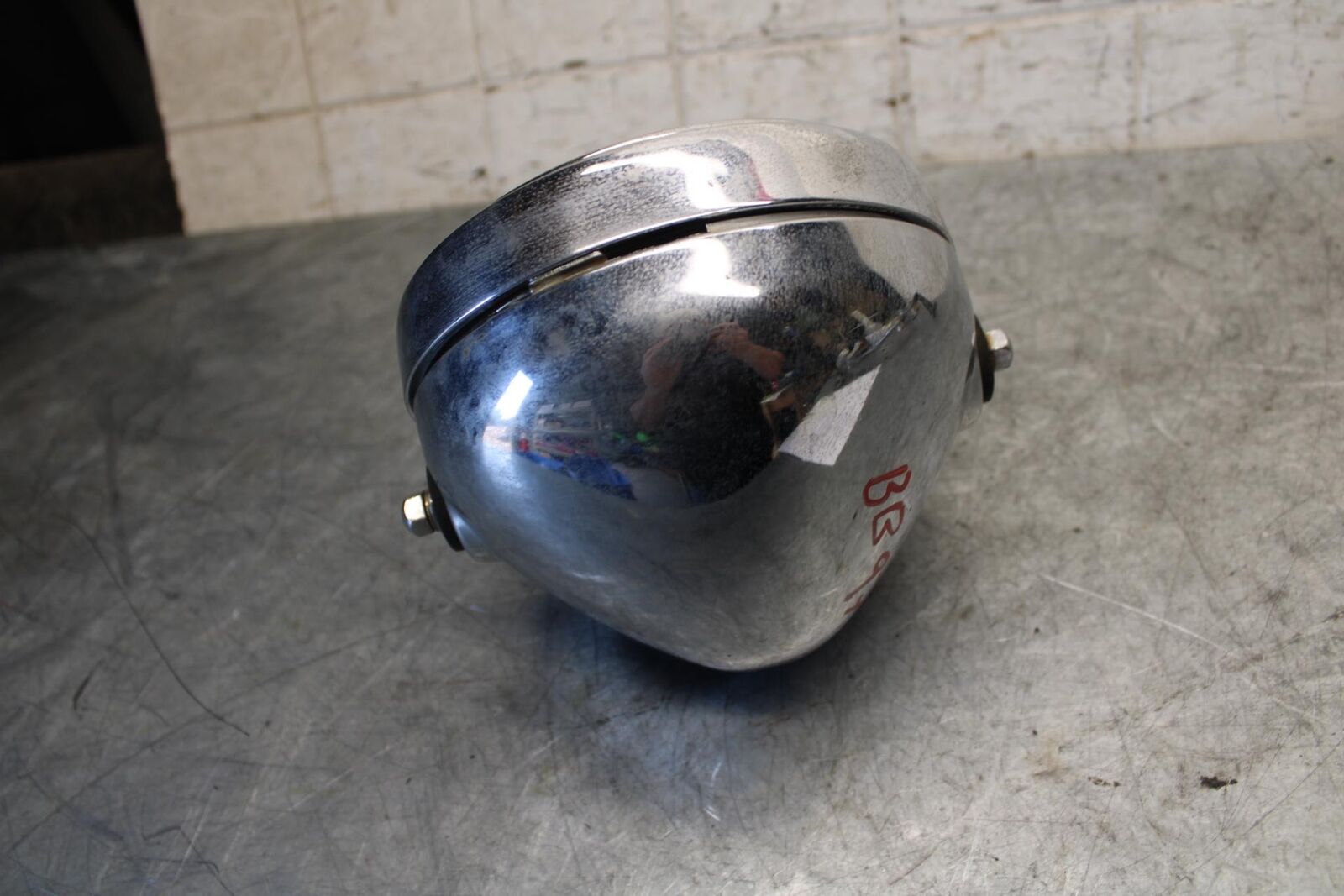 1982 Suzuki GS450L SINGLE HEADLIGHT HEAD LAMP LIGHT BB52