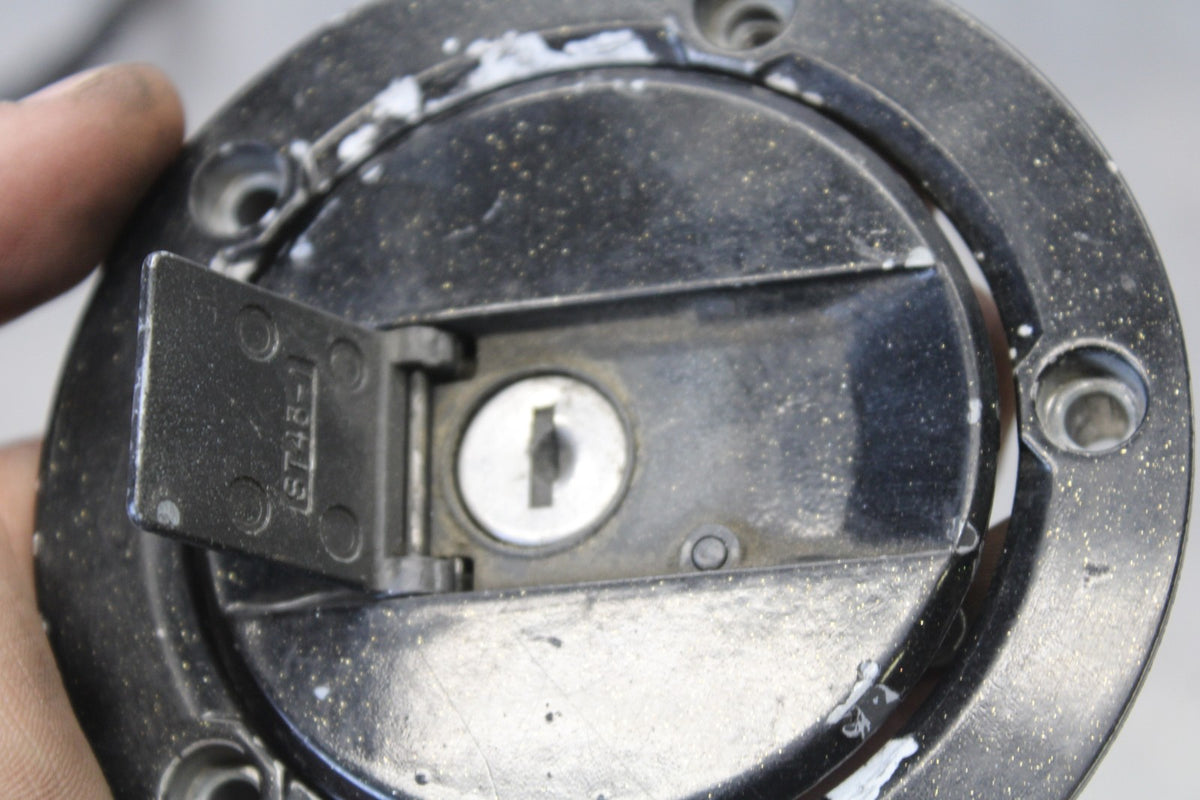 15-21 SUZUKI GSXR600 IGNITION LOCK KEY SET W/ GAS CAP AND SEAT LOCK BB418
