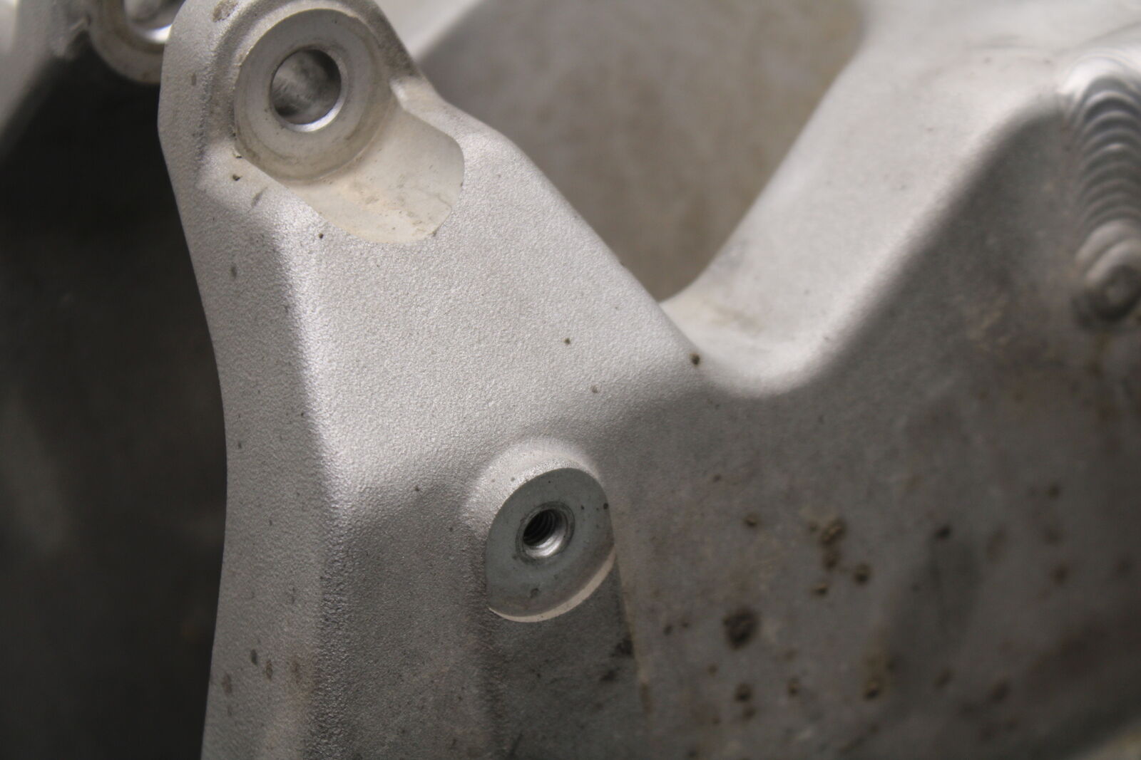 05-06 HONDA CBR600RR REAR SWINGARM SWING ARM 52200-MEE-D00  BB655