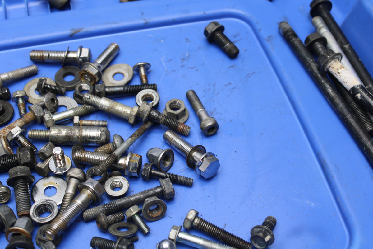 09 HONDA SHADOW 750 VT750 C2 MOUNTING BOLTS HARDWARE MOTOR SCREWS BB809