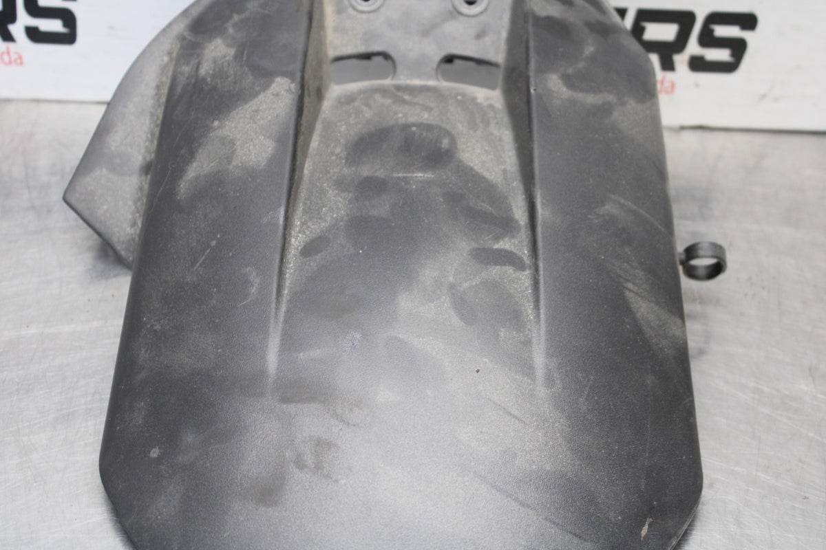04-05 KAWASAKI NINJA ZX10R REAR BACK WHEEL TIRE HUGGER FENDER BB931