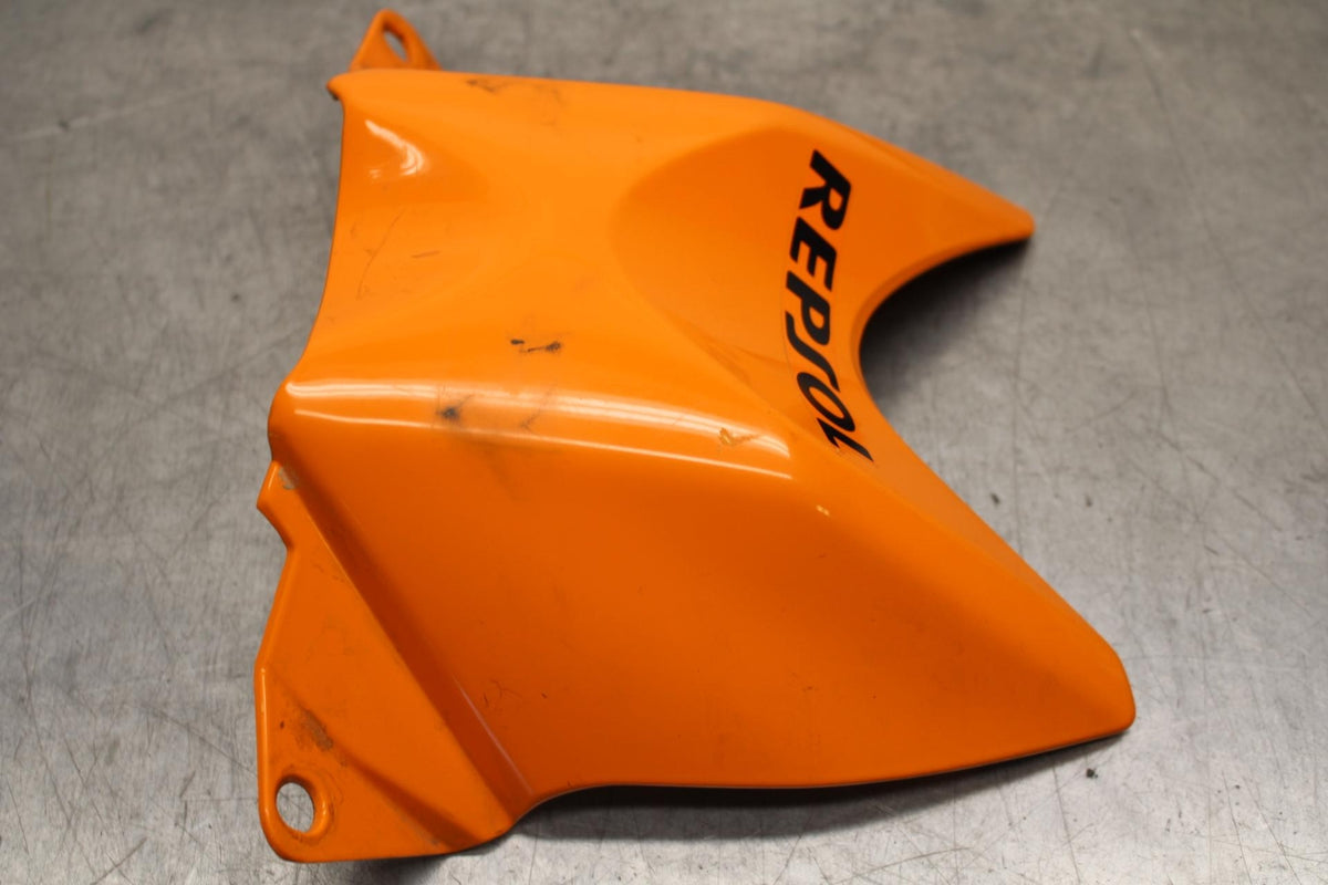 11-19 HONDA CBR125R FRONT GAS TANK FUEL CELL FAIRING COWL COVER TRIM BB105