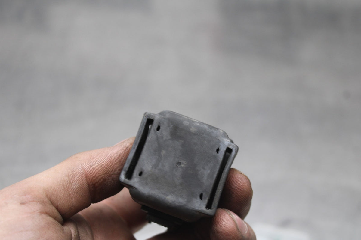16 DUCATI 959 PANIGALE ENGINE STARTER RELAY STARTING MOTOR SWITCH BB912
