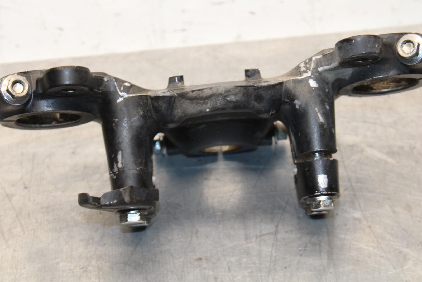 1977 Honda CB550K --- FORKS UPPER TRIPLE TREE CLAMP 53231-390-010BB592