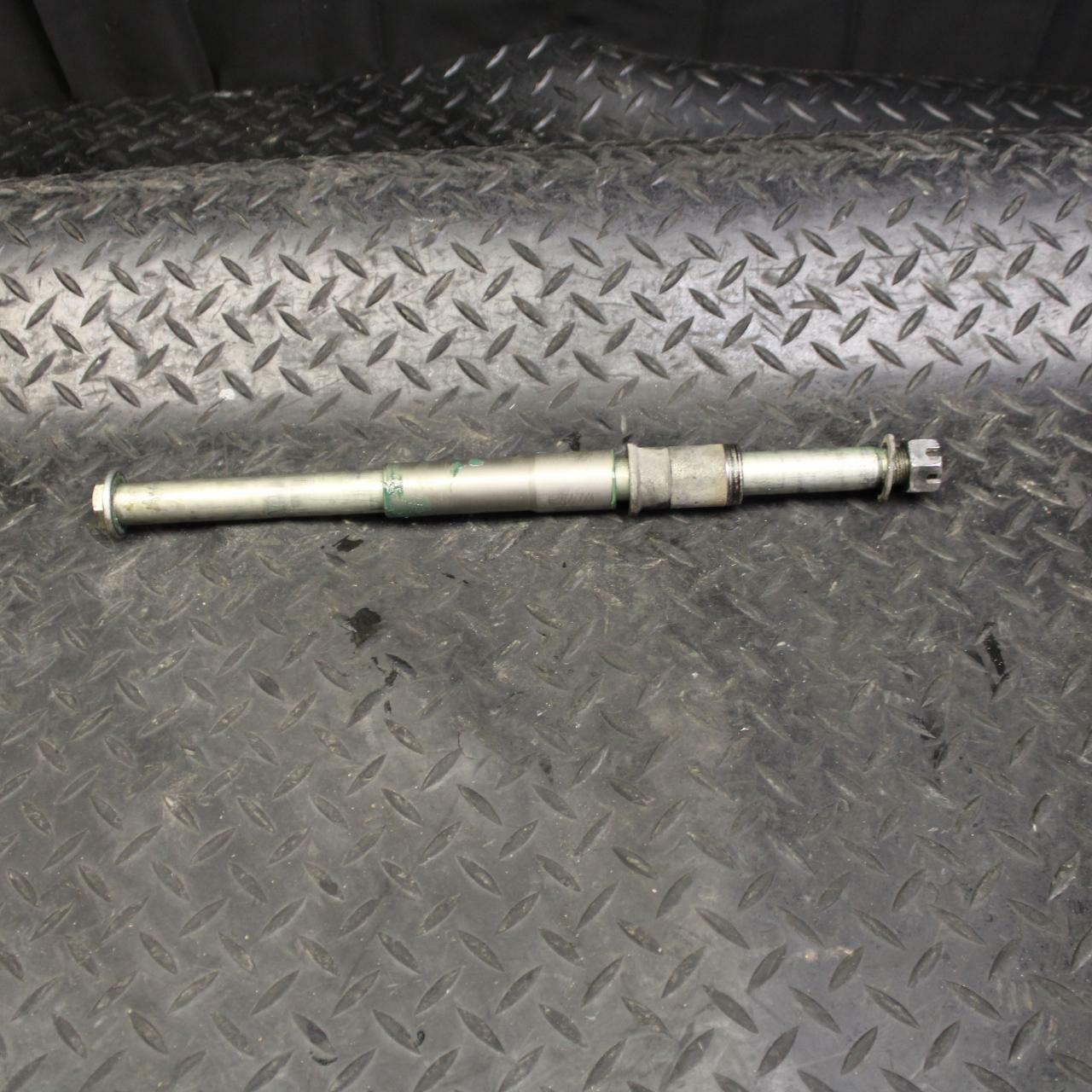 07 SUZUKI BURGMAN 650 REAR AXLE BACK WHEEL RIM PIVOT BOLT AXEL  BB183