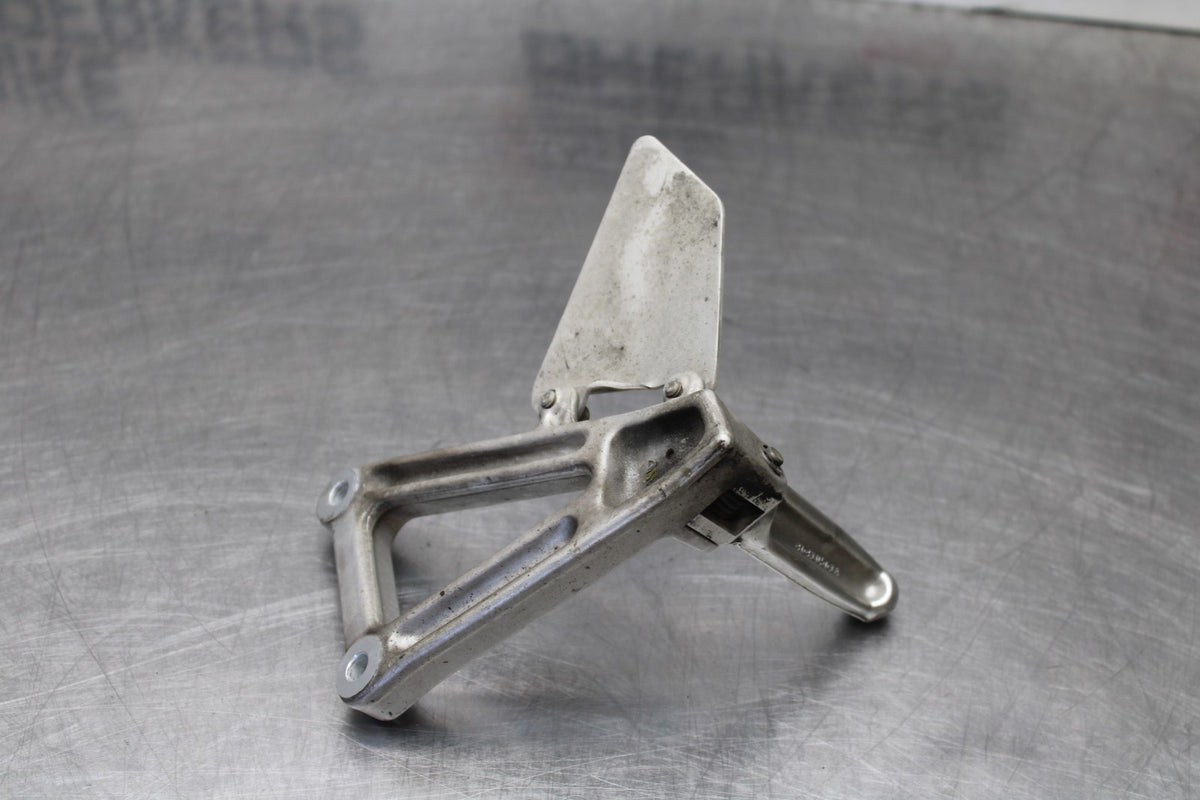 05 DUCATI SUPERSPORT 800 RIGHT REARSET REAR SET DRIVER FOOT PEG REST STOP BB913