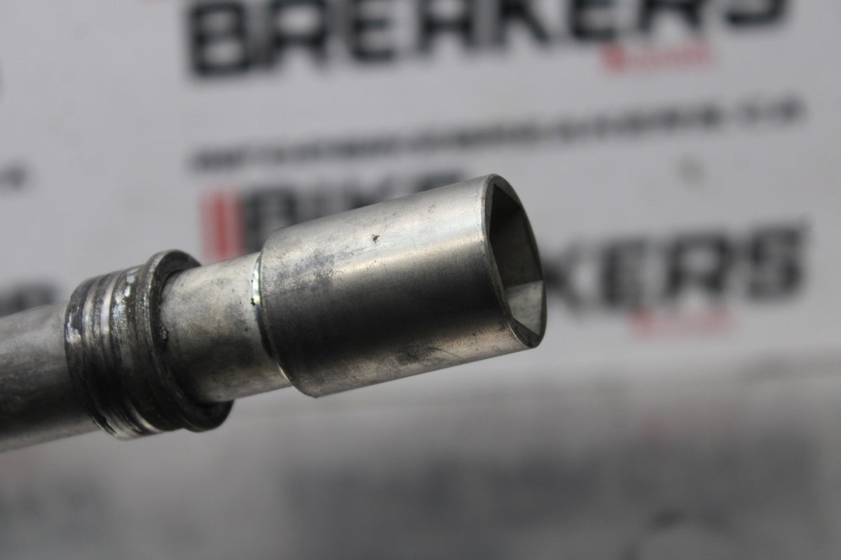 18 YAMAHA YZF R1  FRONT WHEEL RIM AXLE PIVOT BOLT BB838