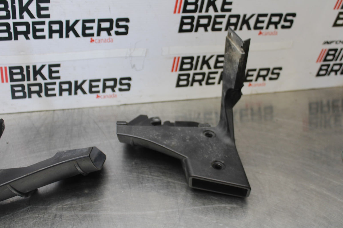 16 APRILIA TUONO V4 1100 RIGHT LEFT INNER FAIRINGS COWLS PANELS TRIMS BB905