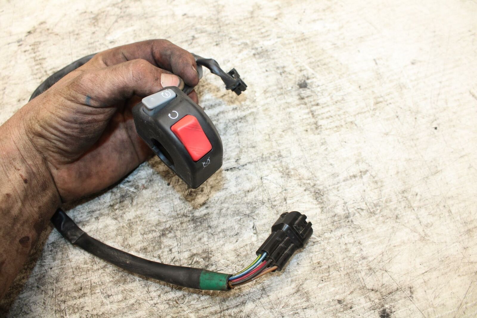 13-18 KAWASAKI NINJA ZX6R RIGHT HANDLE KILL OFF START SWITCH SWITCHES BB311