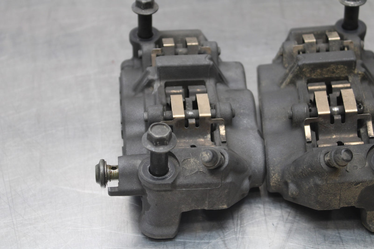 07 YAMAHA YZF R1 RIGHT LEFT FRONT BRAKE CALIPER SET PAIR CALIPERS BB826